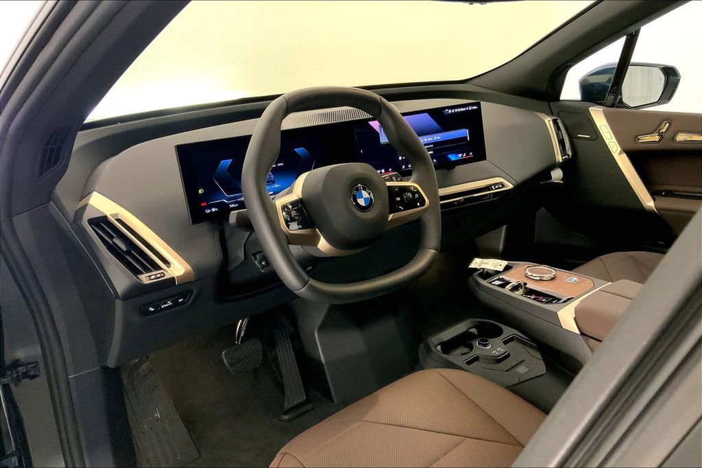 Used 2026 BMW iX xDrive45 w/ Executive Package image 4