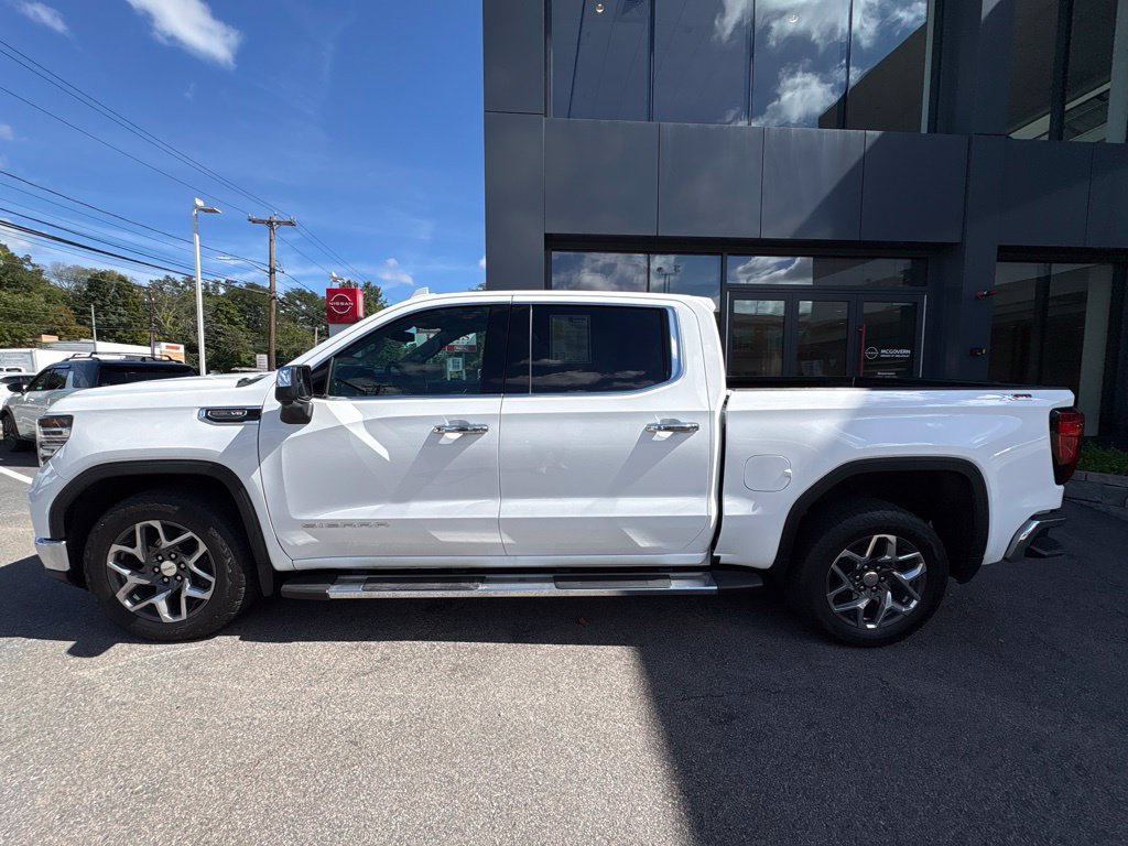 Used 2024 GMC Sierra 1500 SLT w/ SLT Convenience Package AWD/4WD image 10