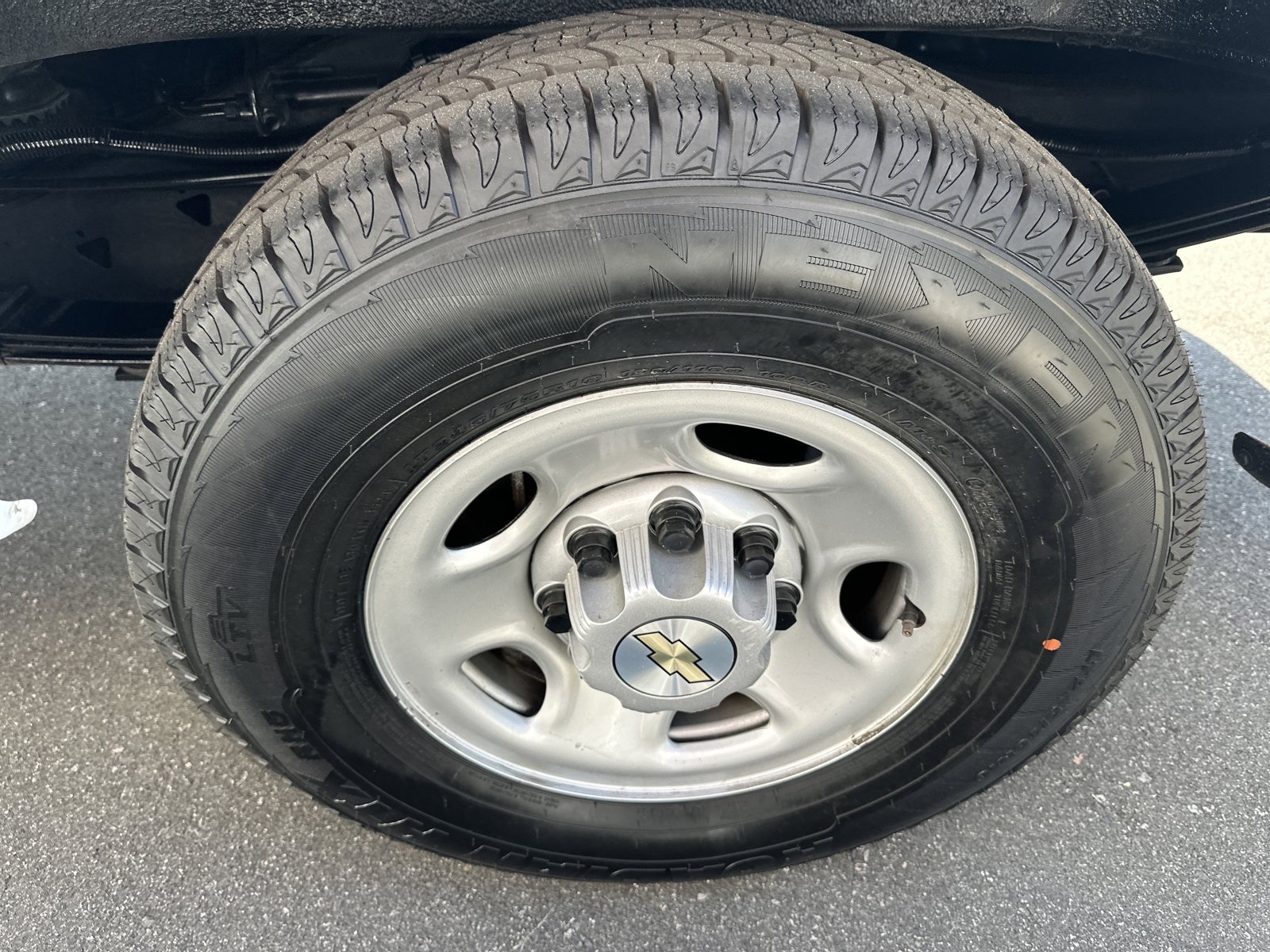 Used 2023 Chevrolet Express 2500 RWD image 26