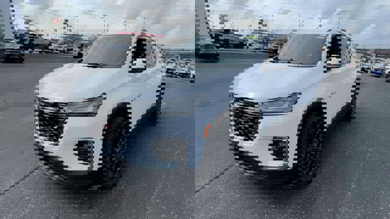 Used 2023 Chevrolet Traverse RS w/ LPO, Floor Liner Package image 5