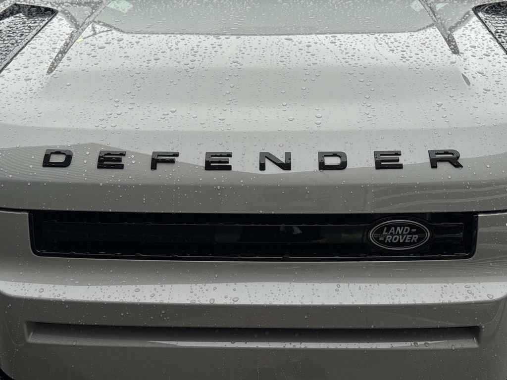 New 2026 Land Rover Defender 130 S AWD/4WD image 9