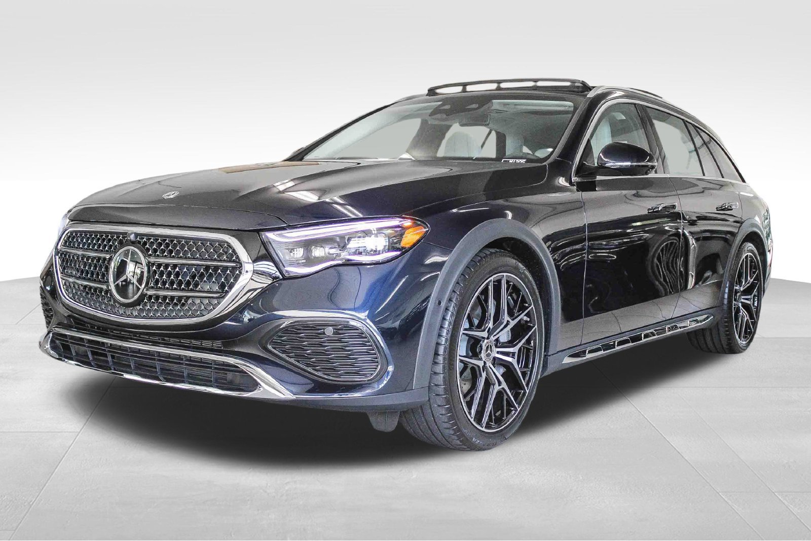 New 2026 Mercedes-Benz E 450 4MATIC All-Terrain Wagon image 3