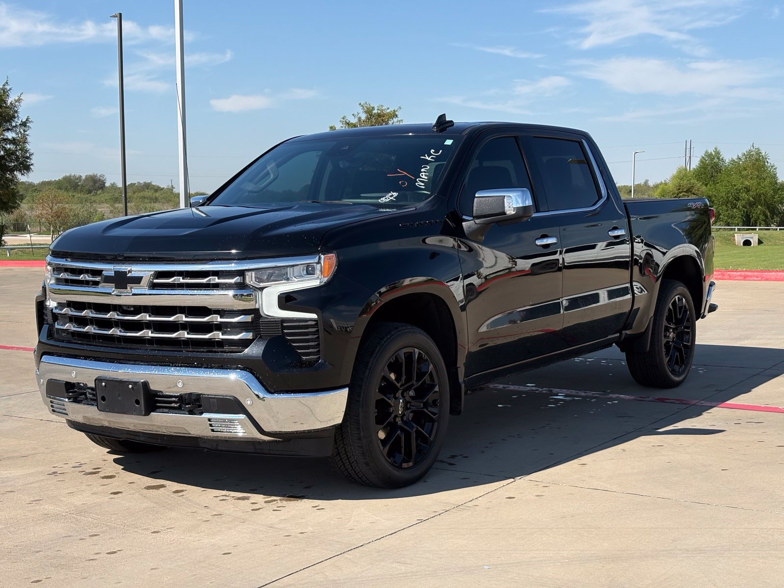 Certified 2024 Chevrolet Silverado 1500 LTZ w/ LTZ Premium Package AWD/4WD image 3