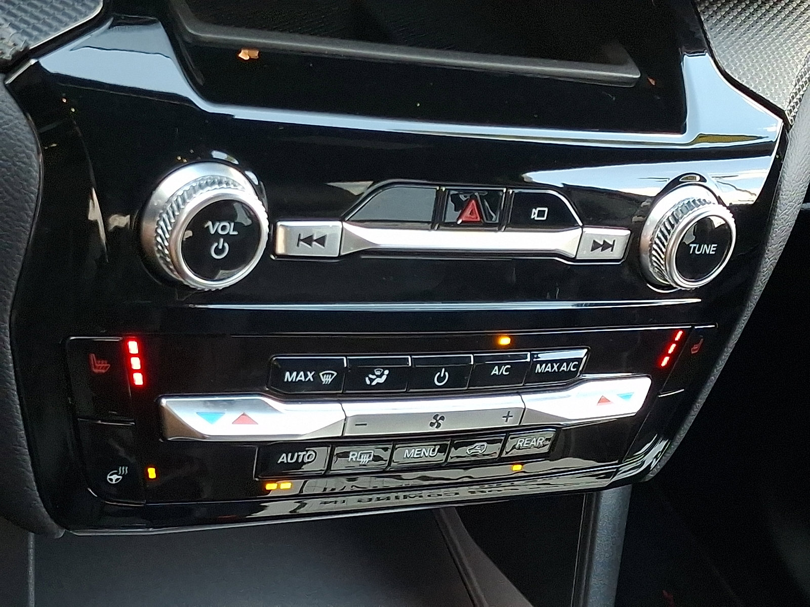 Certified 2023 Ford Explorer ST-Line w/ Class IV Trailer Tow Package image 19