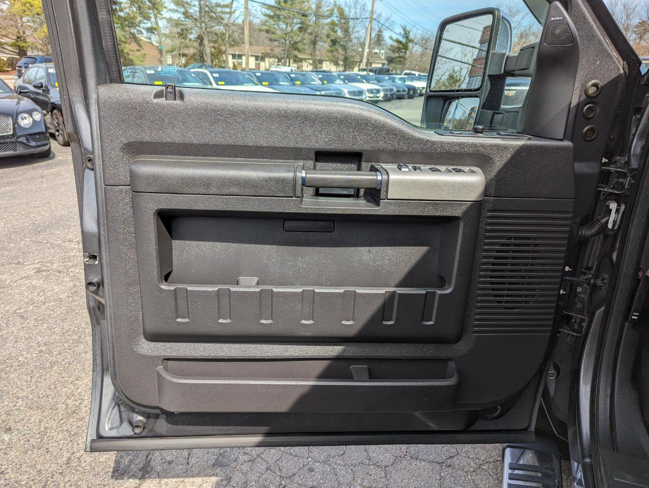 Used 2015 Ford F350 Lariat w/ Lariat Ultimate Package image 11