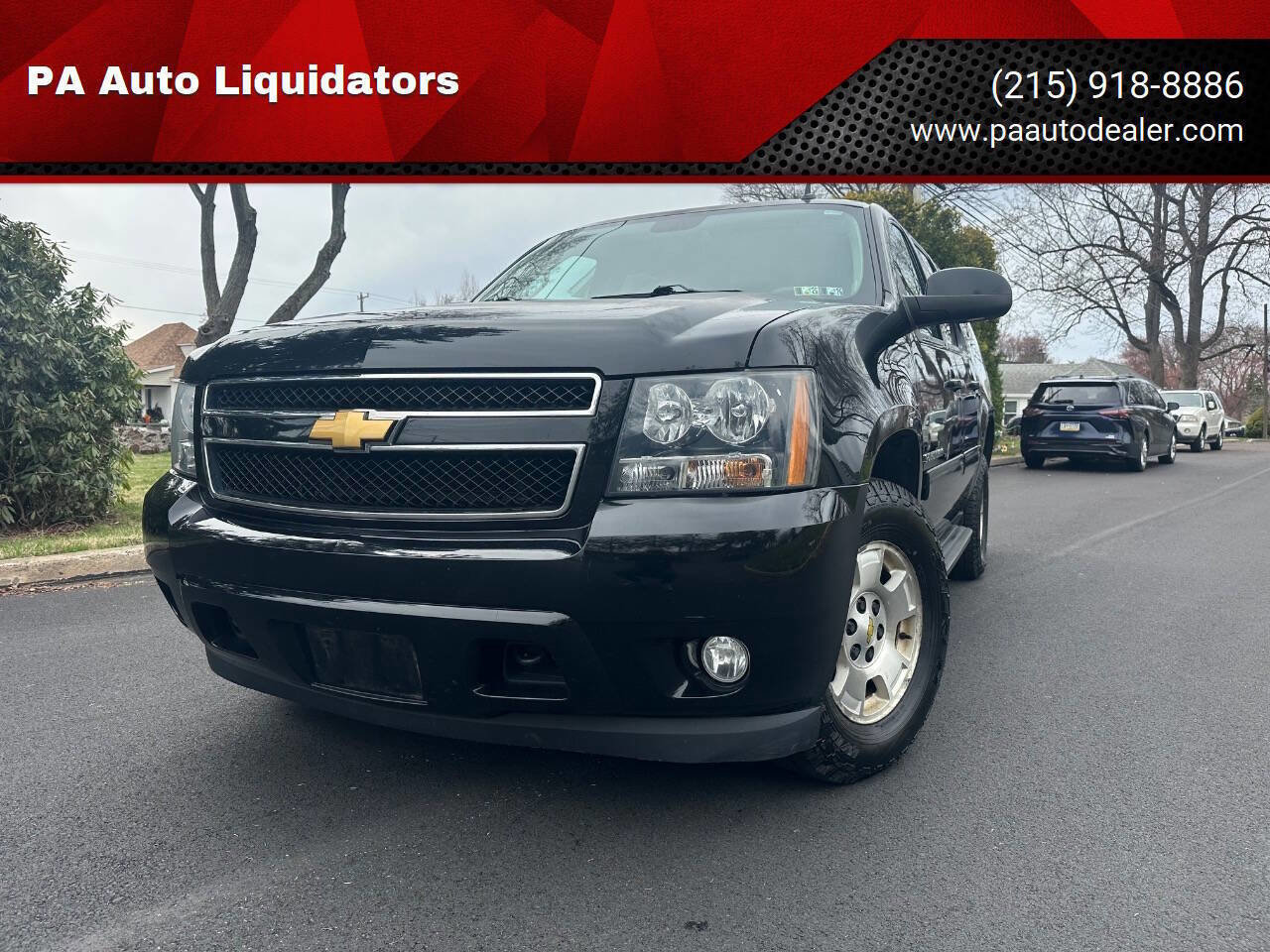 Used 2013 Chevrolet Suburban LT image 1