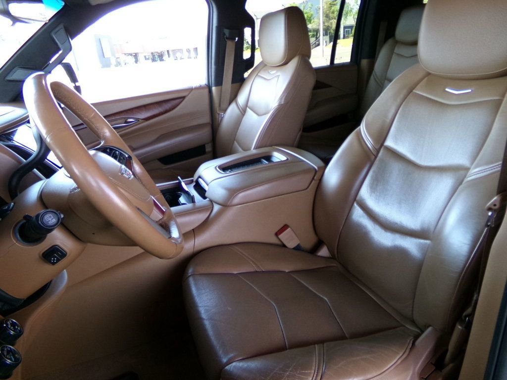 Used 2017 Cadillac Escalade ESV Platinum image 8