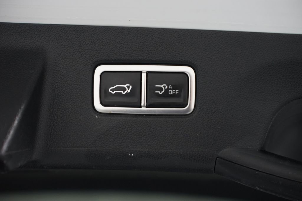 Used 2025 Kia Sorento SX image 38