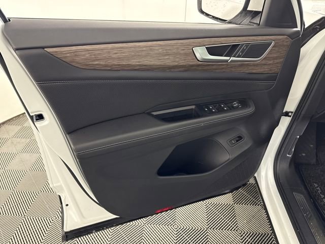 Used 2025 Volkswagen Atlas SEL image 18