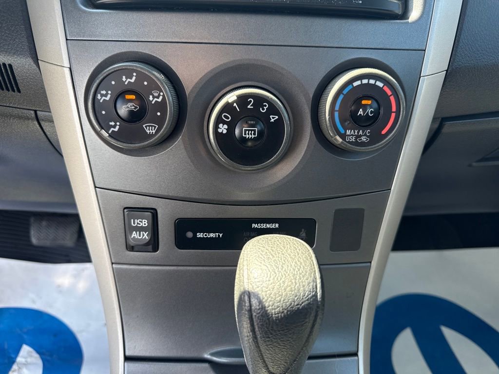 Used 2013 Toyota Corolla S image 24