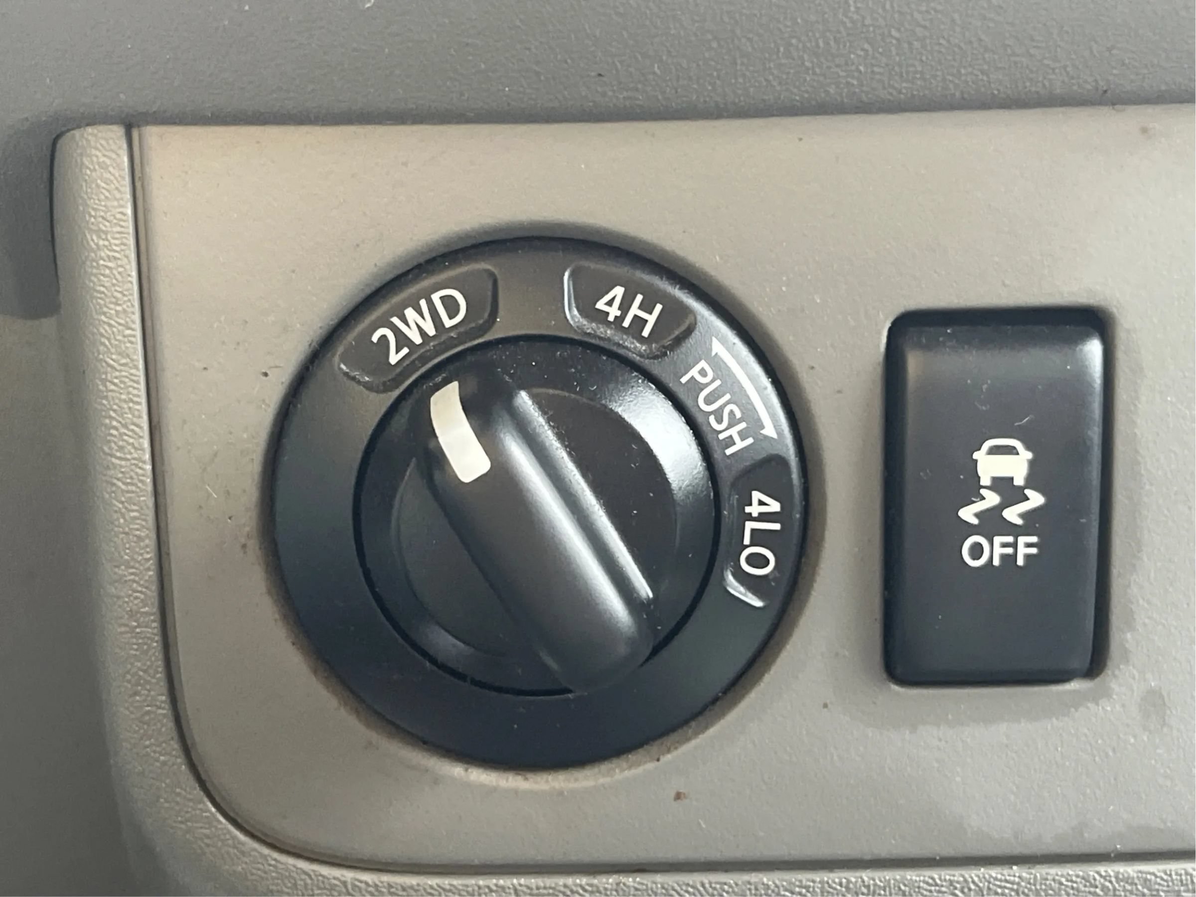 Used 2016 Nissan Frontier SV AWD/4WD image 27