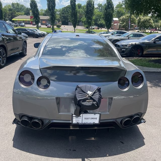 Used 2012 Nissan GT-R Premium AWD/4WD image 6