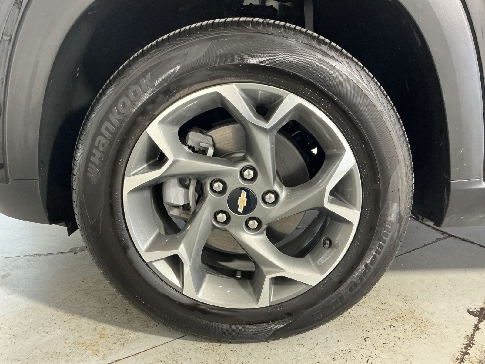 Used 2024 Chevrolet Trax LT FWD image 13