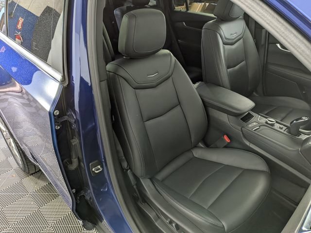 Certified 2023 Cadillac XT6 Premium Luxury AWD/4WD image 35