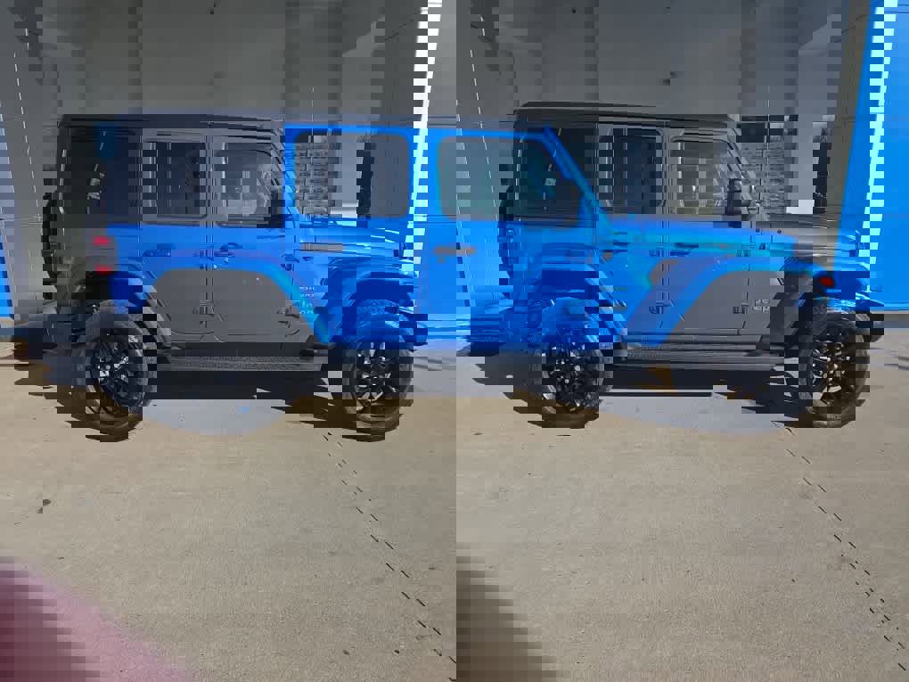 Used 2023 Jeep Wrangler Sahara w/ Cold Weather Group image 1