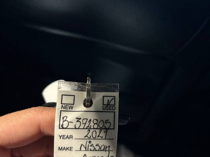 Used 2021 Nissan Armada SL w/ Captain's Chairs Package image 39