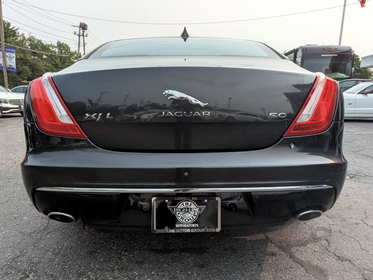 Used 2017 Jaguar XJ L Supercharged image 10
