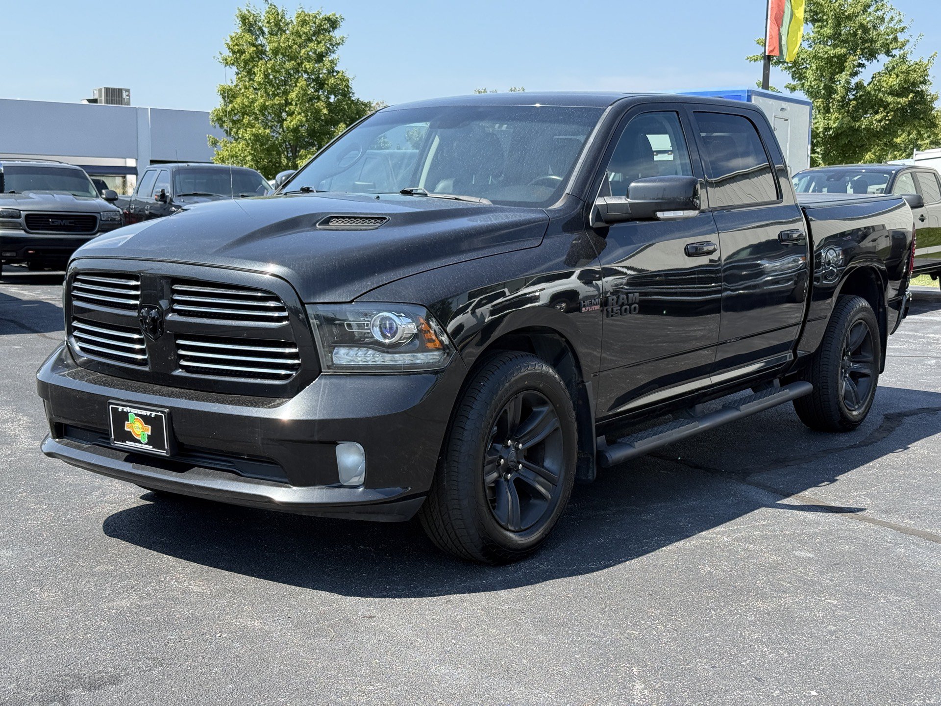 Used 2017 RAM 1500 Sport w/ Black Ram 1500 Sport Group AWD/4WD image 4