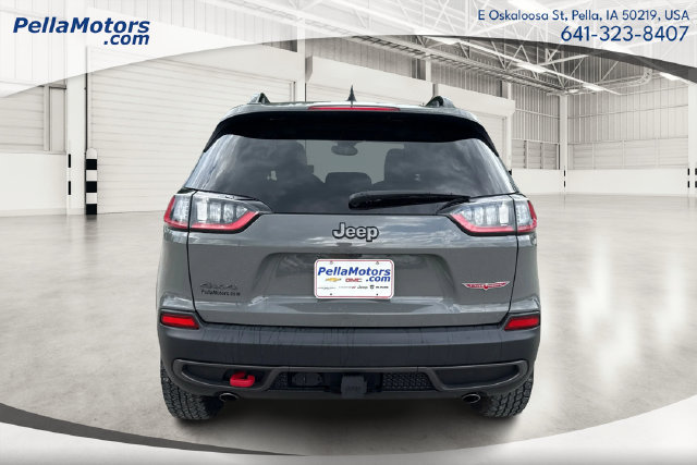 Used 2022 Jeep Cherokee Trailhawk w/ Sun, Sound & Nav Group AWD/4WD image 4
