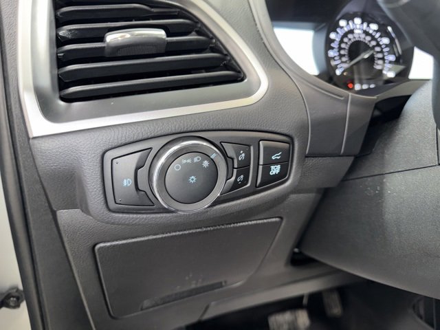 Used 2024 Ford Edge SEL w/ Convenience Package image 14