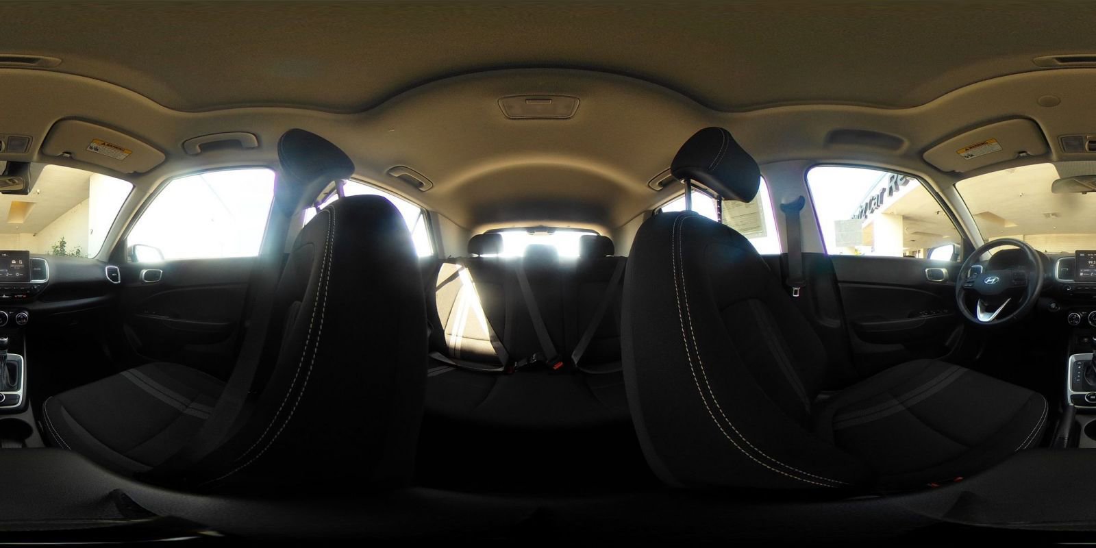 Used 2025 Hyundai Venue SEL FWD image 43
