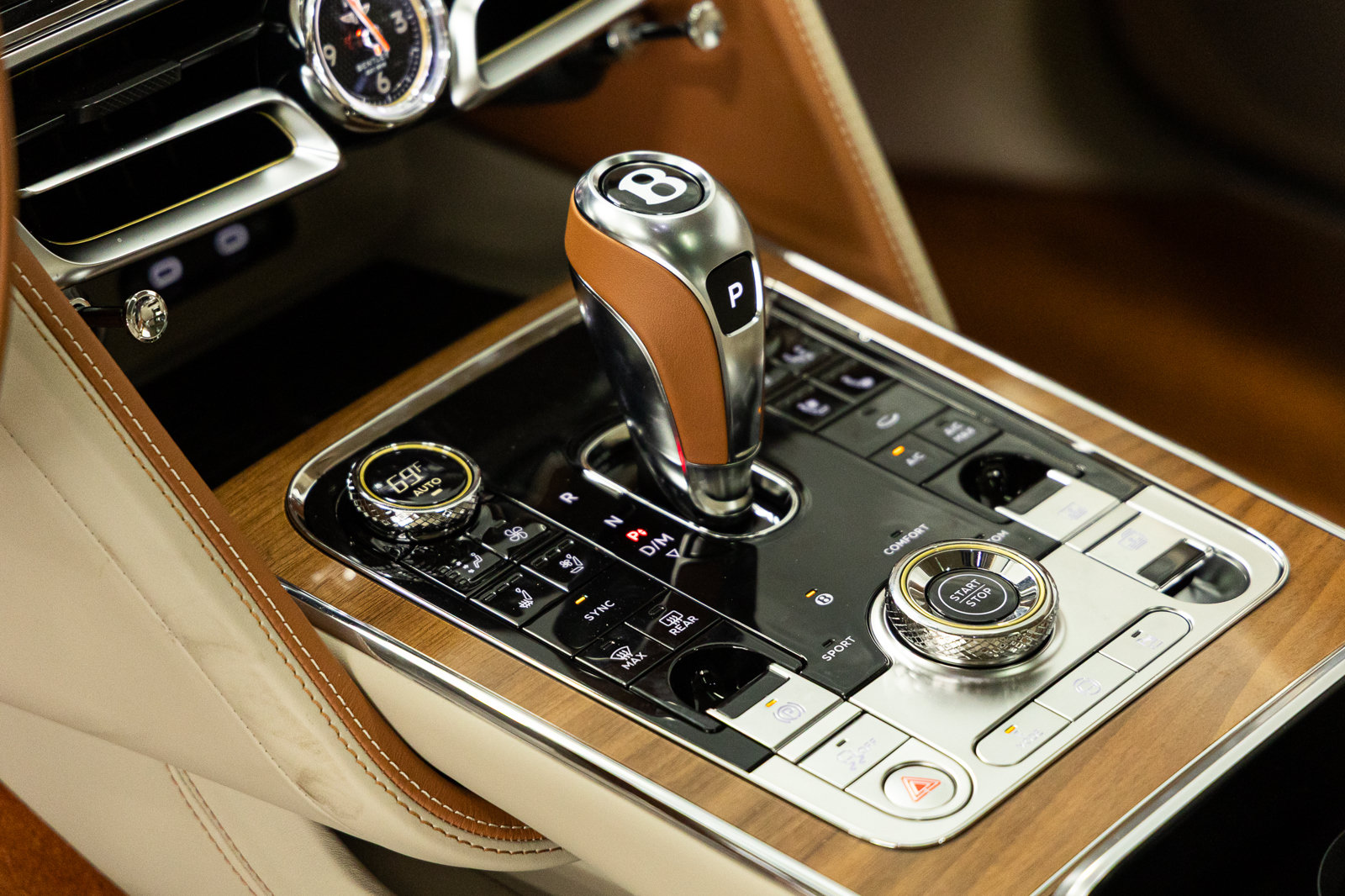 Certified 2026 Bentley Flying Spur V8 AWD/4WD image 34