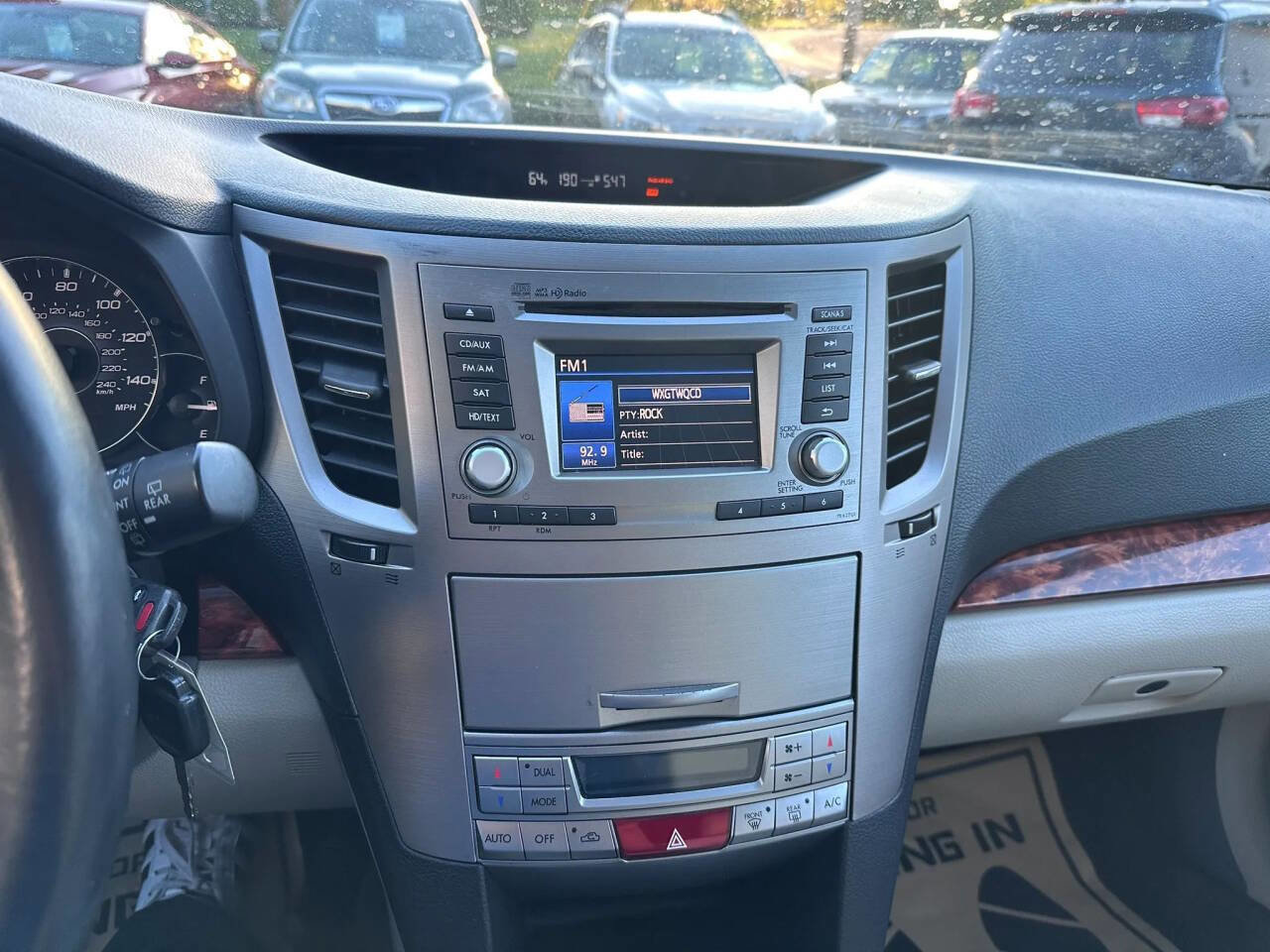Used 2012 Subaru Outback 2.5i Limited w/ Moonroof Pkg AWD/4WD image 17