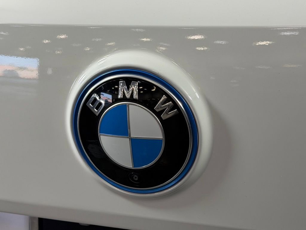 Used 2024 BMW iX xDrive50 w/ Premium Package image 12