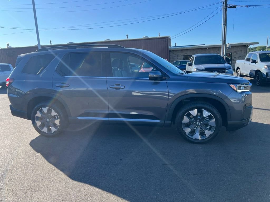 New 2026 Honda Pilot Touring image 2
