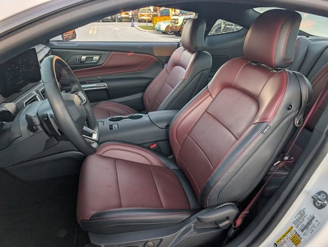 Used 2025 Ford Mustang GT Premium image 6