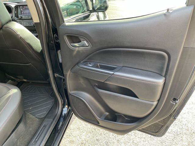 Used 2015 GMC Canyon SLE w/ All-Terrain Package AWD/4WD image 25
