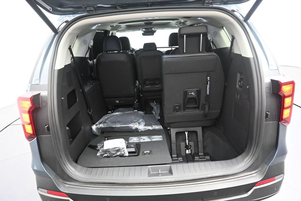 New 2026 Kia Carnival SX w/ SX Dark Edition Package FWD image 17