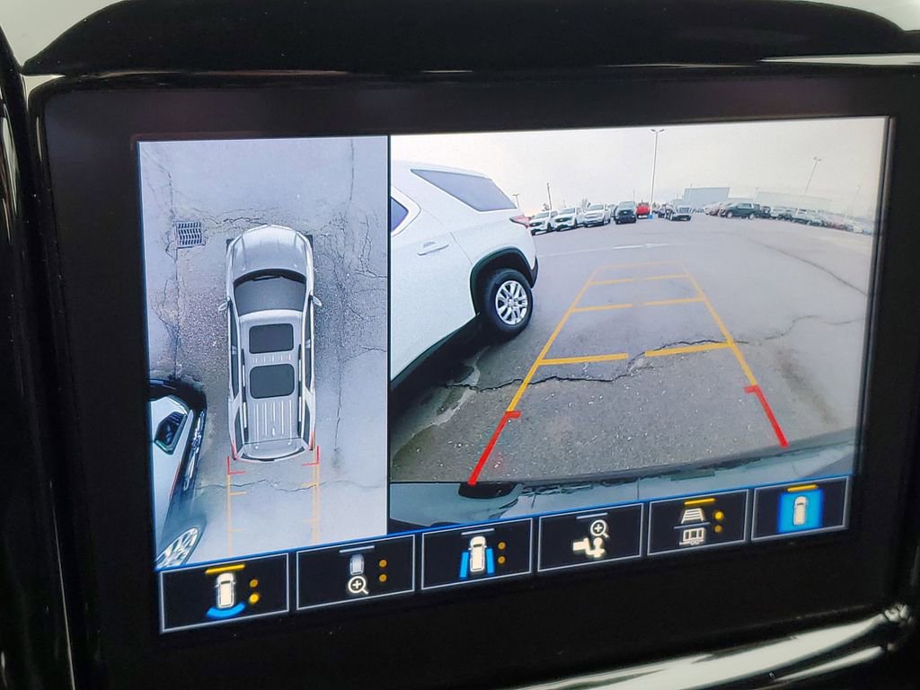 Used 2022 Chevrolet Traverse LT w/ LT Premium Package image 21