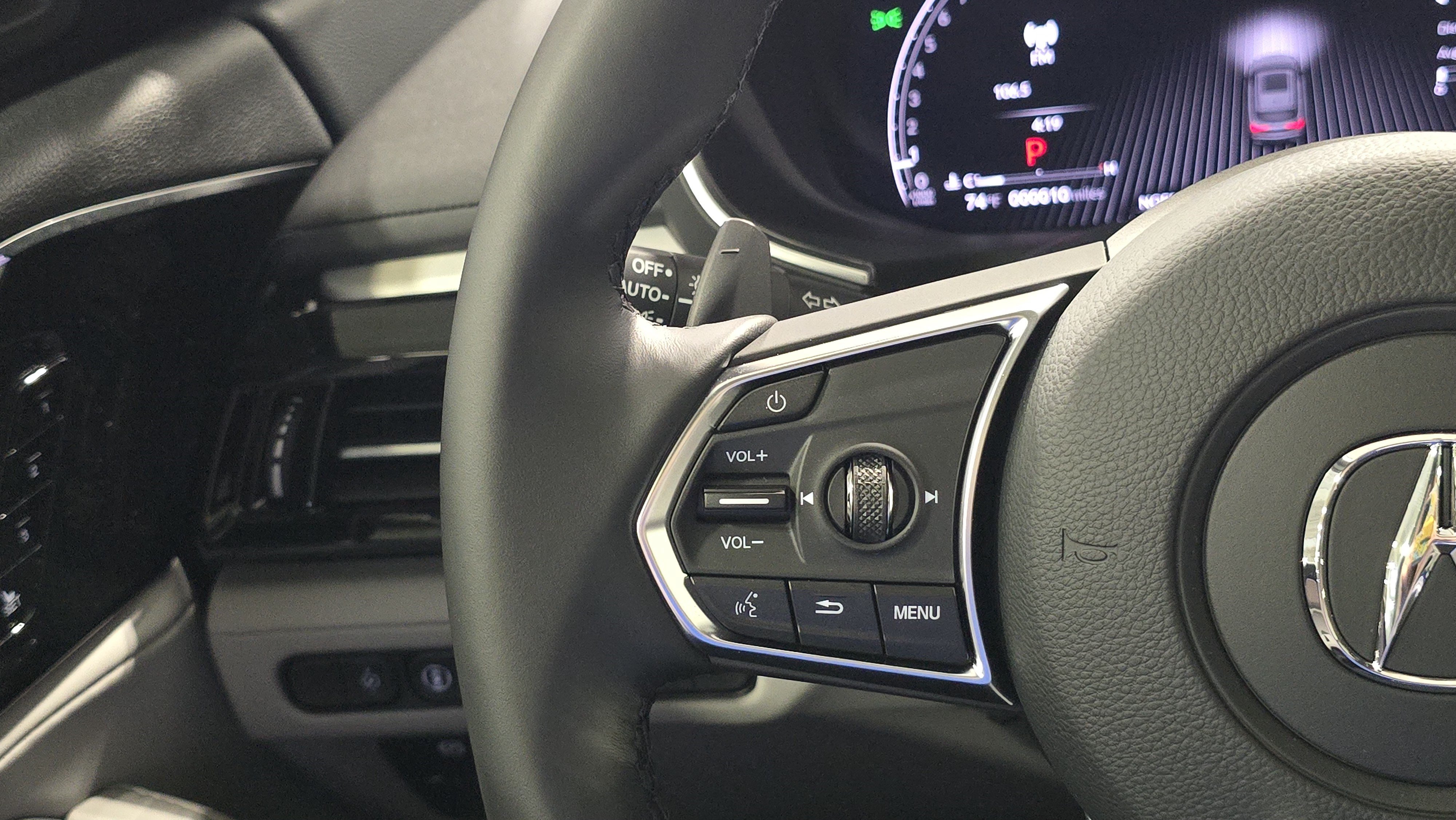 Used 2026 Acura MDX w/ Technology Package FWD image 23
