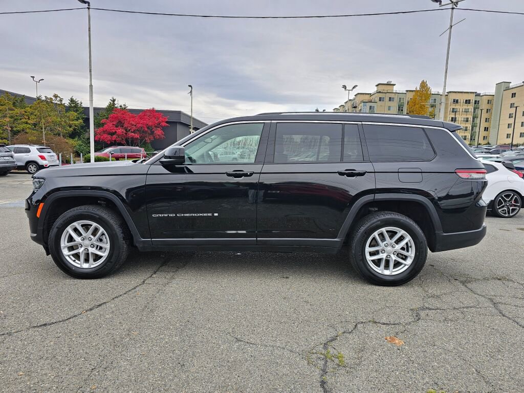 Used 2023 Jeep Grand Cherokee L Laredo image 5
