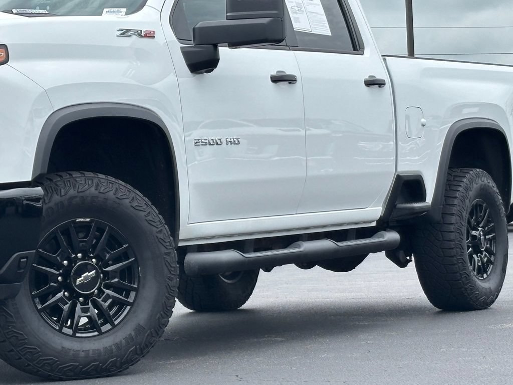 Certified 2024 Chevrolet Silverado 2500 ZR2 w/ Technology Package AWD/4WD image 3