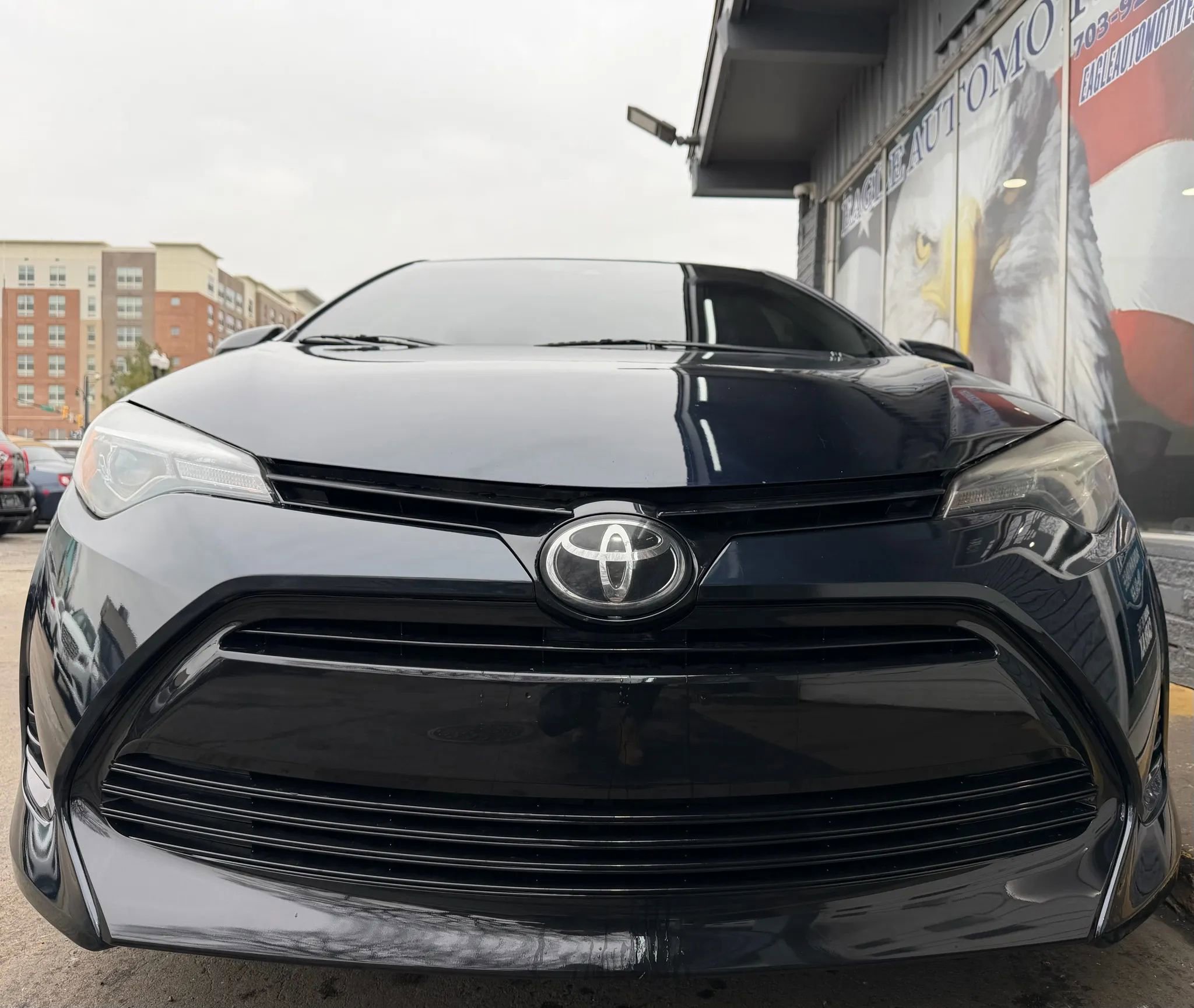 Used 2018 Toyota Corolla LE image 8