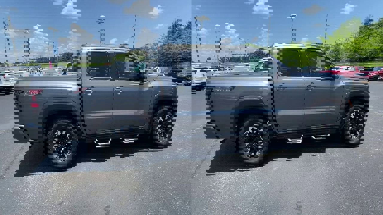 Used 2024 Nissan Frontier Pro-X w/ Pro Convenience Package image 9