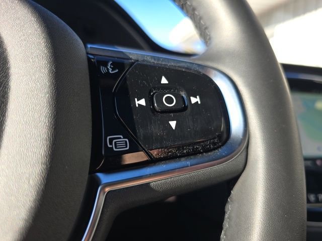 Certified 2025 Volvo XC90 B6 Ultra w/ Lounge Package image 33