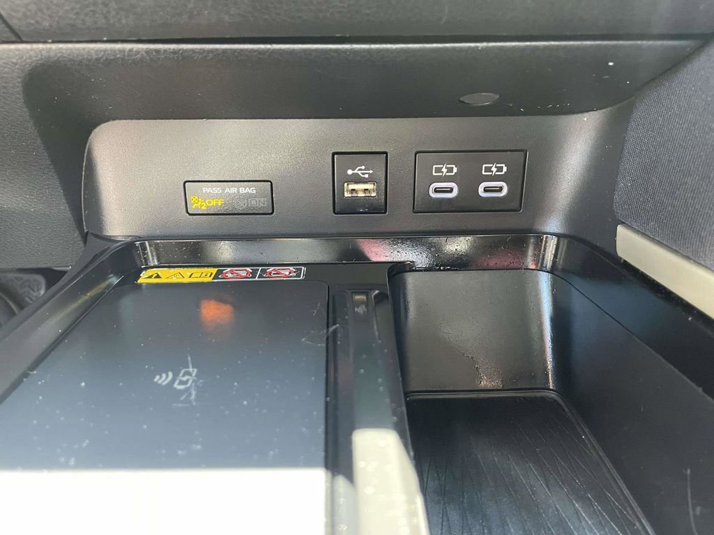 Used 2025 Toyota Camry LE FWD image 37