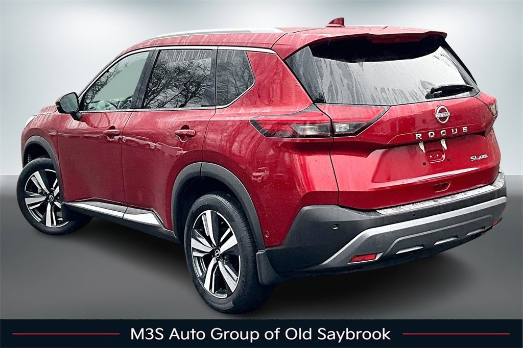 Used 2023 Nissan Rogue SL w/ SL Premium Package image 4