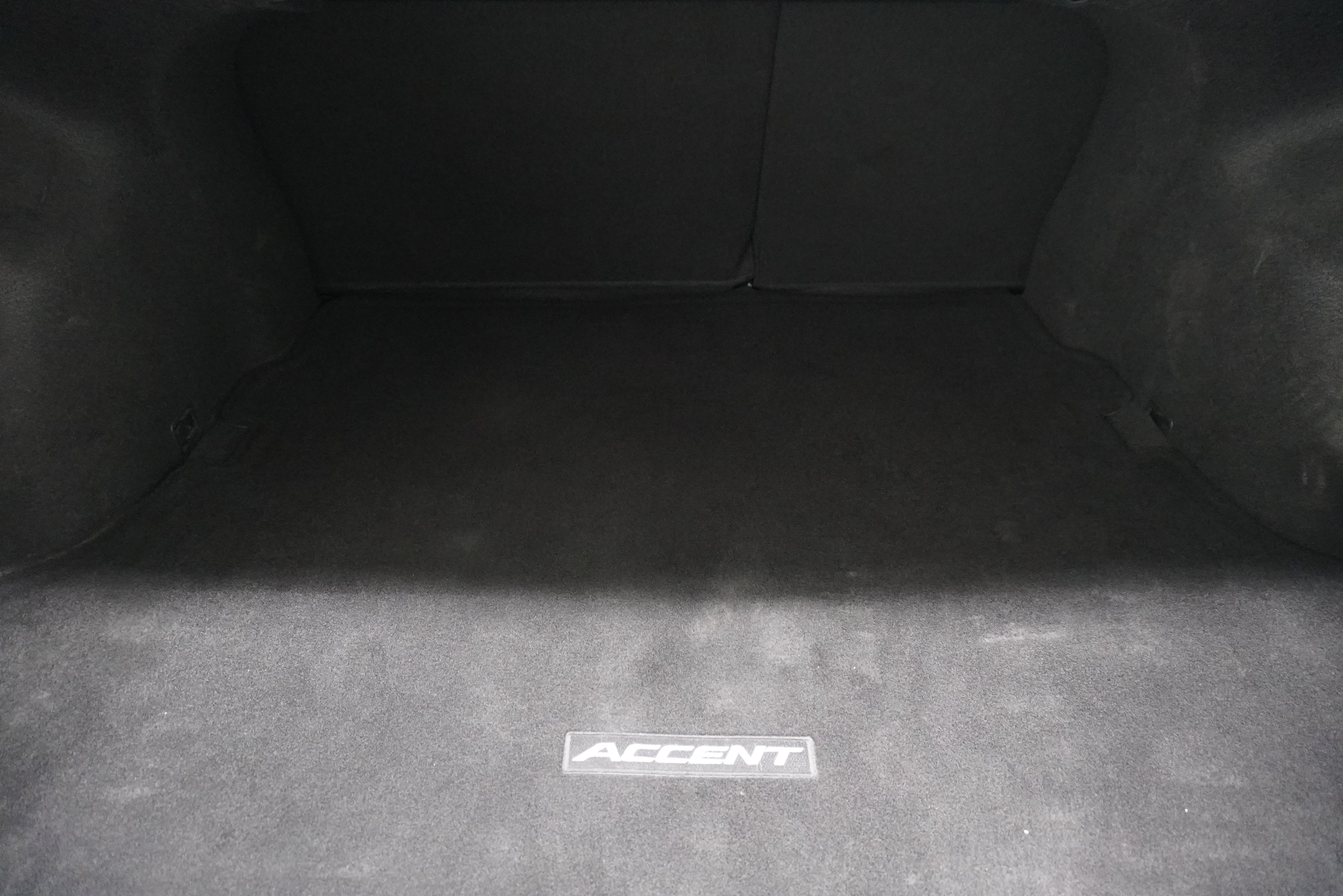Used 2022 Hyundai Accent SE w/ Cargo Package FWD image 22