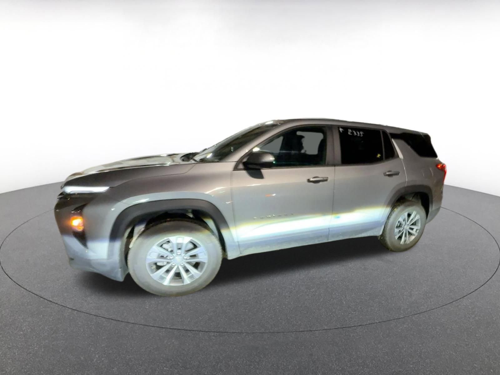 Used 2025 Chevrolet Equinox LT image 4