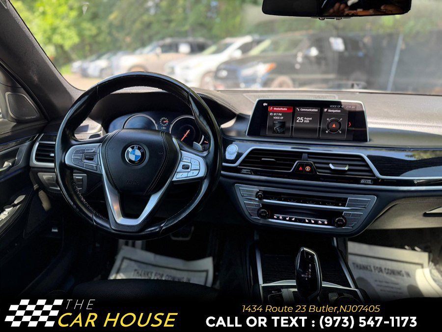 Used 2019 BMW 750i xDrive w/ Executive Package AWD/4WD image 28