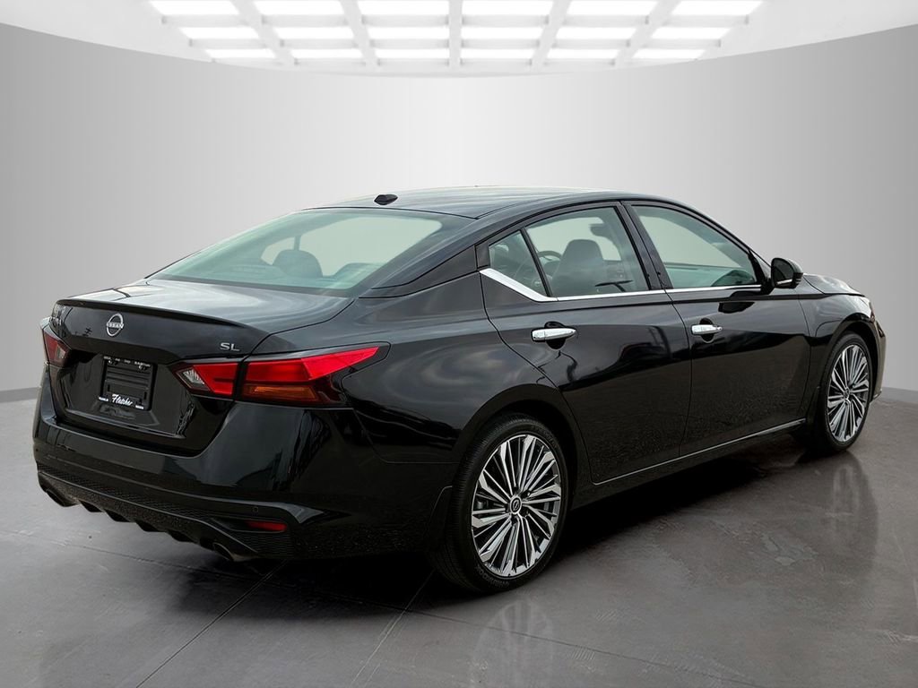 Used 2025 Nissan Altima 2.5 SL FWD image 5