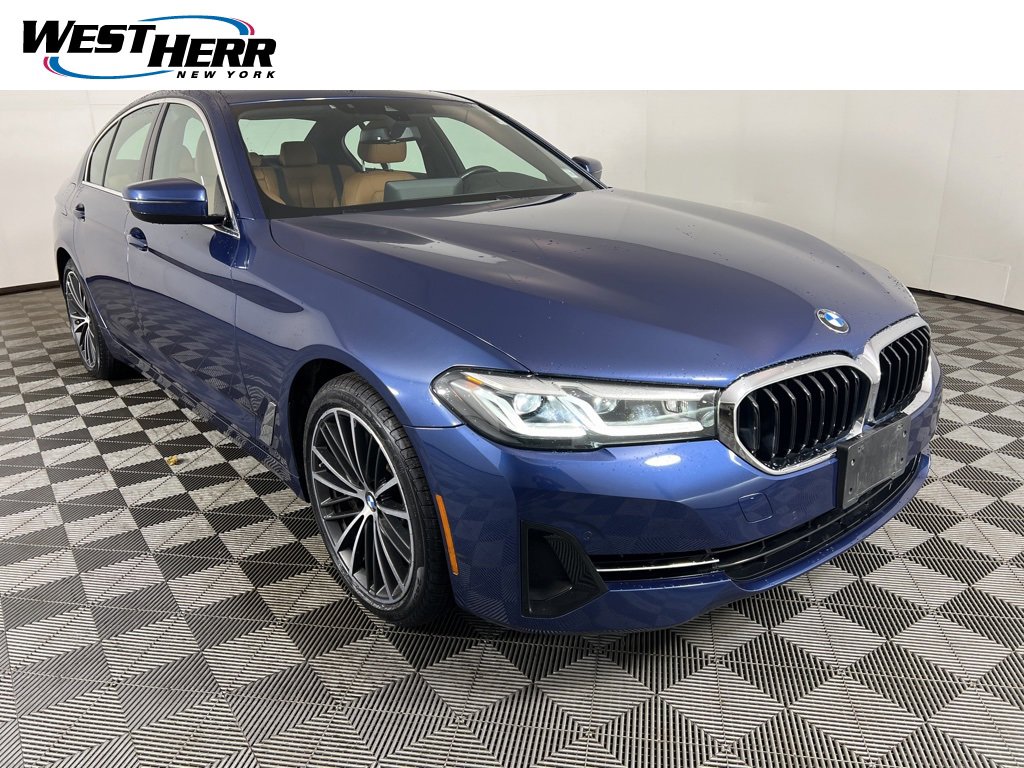 Used 2023 BMW 540i xDrive w/ Premium Package image 1