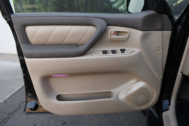 Used 2005 Toyota Land Cruiser AWD/4WD image 13