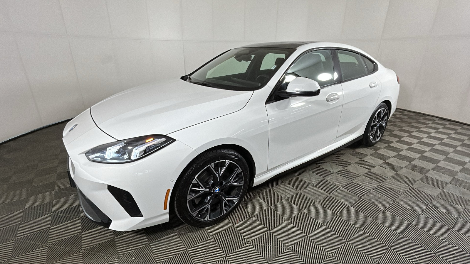 Used 2025 BMW 228i xDrive AWD/4WD image 8