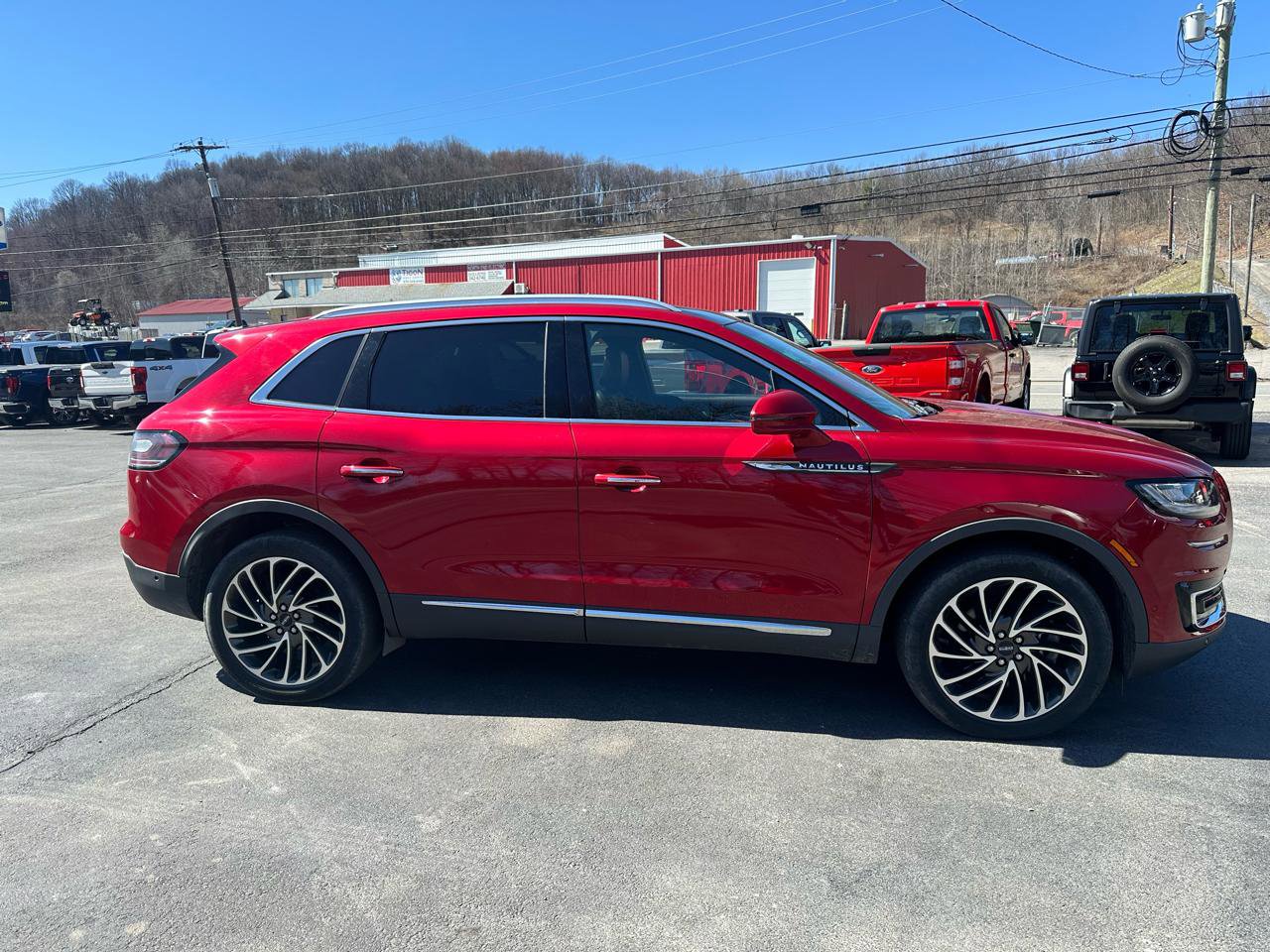 Used 2020 Lincoln Nautilus Reserve w/ Equipment Group 201A image 4