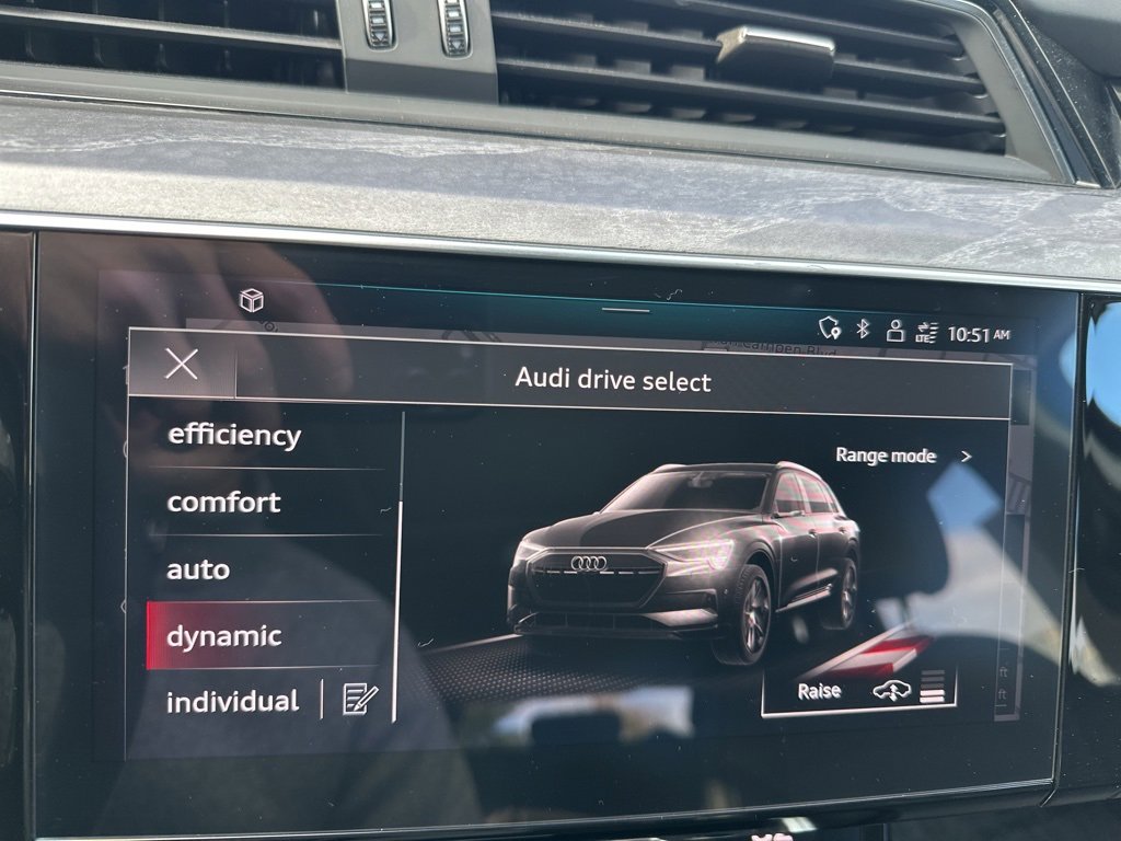 Used 2024 Audi Q8 e-tron Prestige image 41